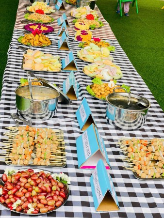 Tiệc buffet cho trẻ mầm non