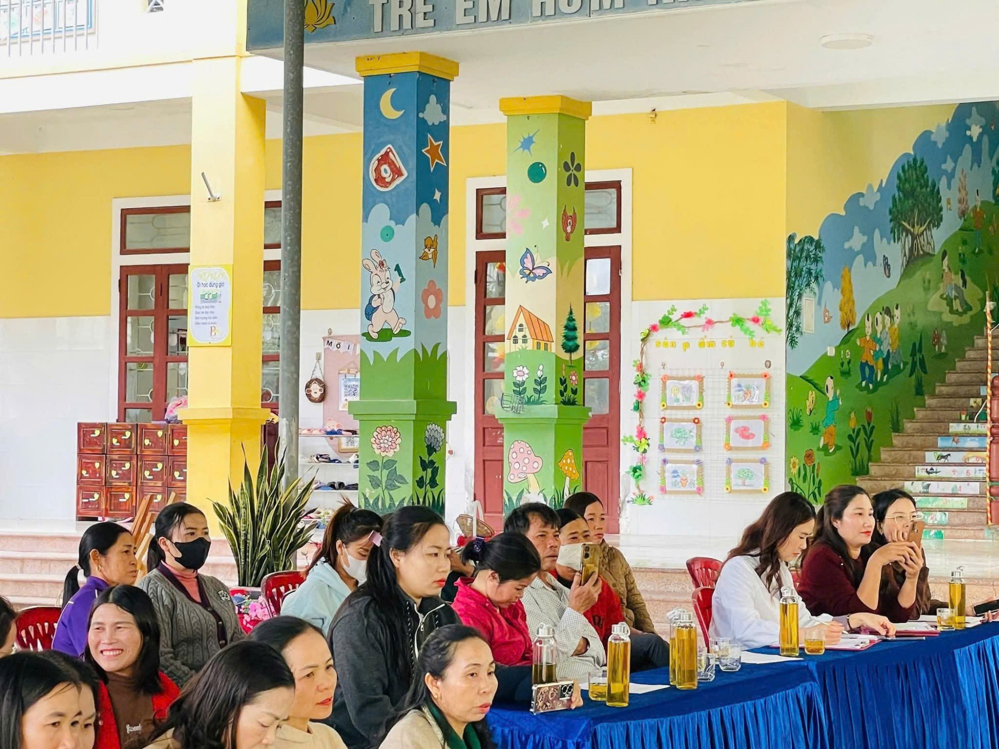 Hội thảo chuyên đề: Phối hợp giữa gia đình, nhà trường và cộng đồng trong chăm sóc, giáo dục trẻ tại Trường mầm non